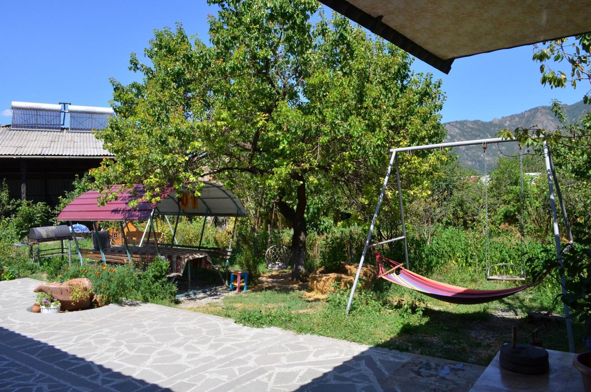 Aghasu Tun B&B Odzun Exterior photo